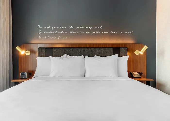 Cambria Hotel Boston Downtown - Seaport